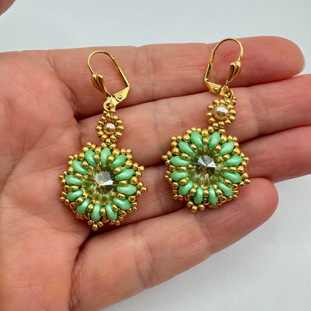 Vintage Handmade Beaded Rivoli Crystal Dangle Earrings Gold Tone Mint Green Chic - Picture 7 of 12